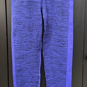 Peloton Purple and Black Performance Leggings Dynamic Fit